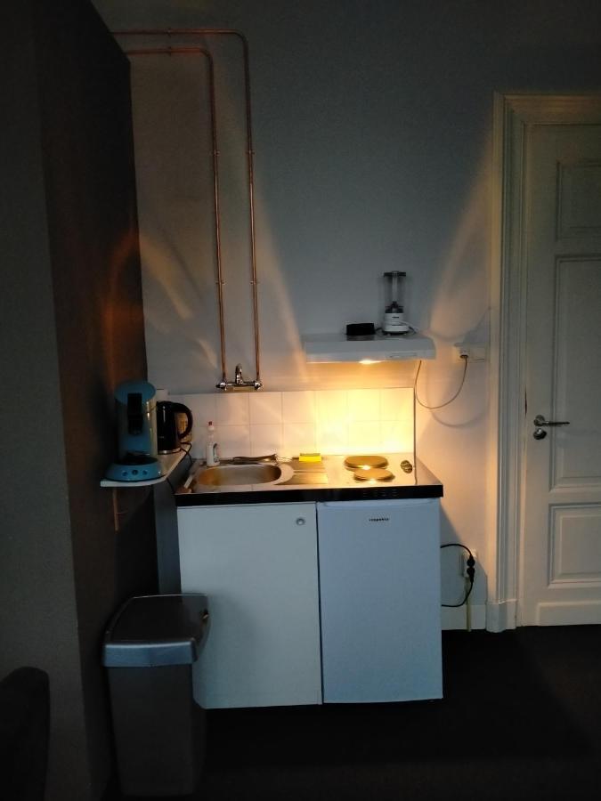 Bed and Breakfast Op De Burg Венло Экстерьер фото