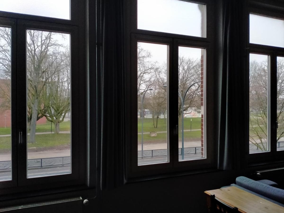 Bed and Breakfast Op De Burg Венло Экстерьер фото