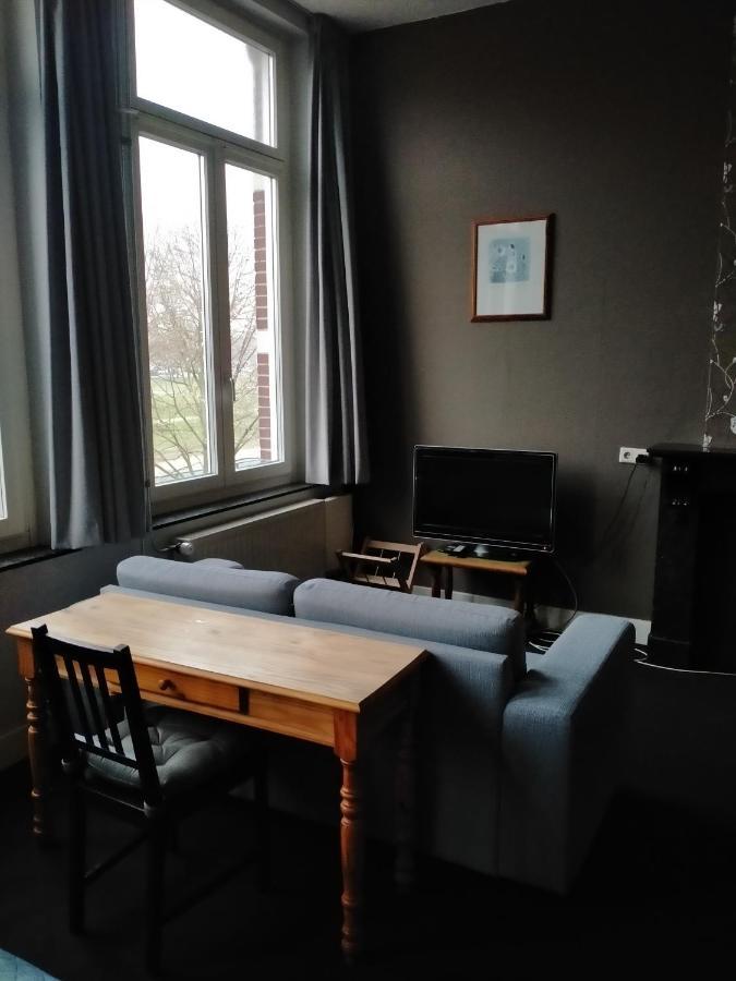Bed and Breakfast Op De Burg Венло Экстерьер фото