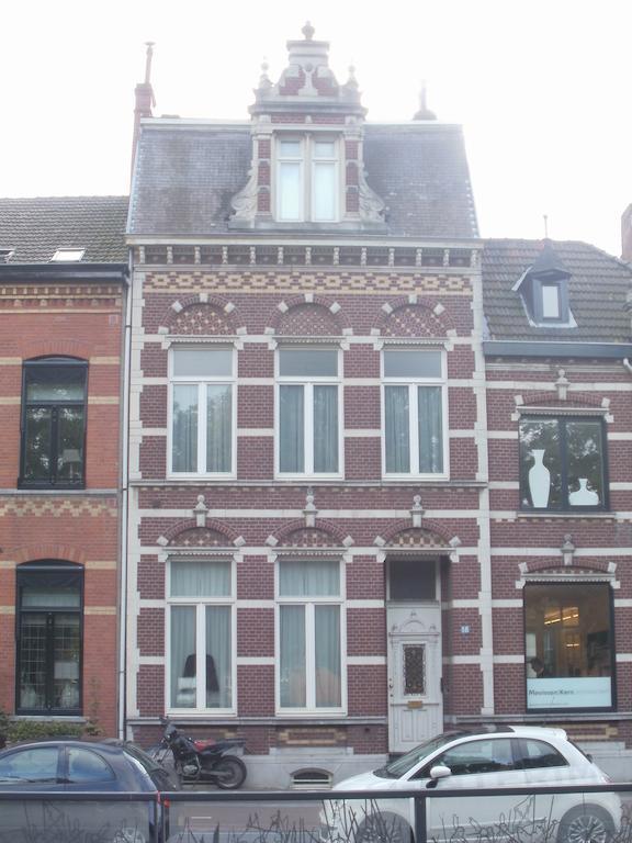 Bed and Breakfast Op De Burg Венло Экстерьер фото