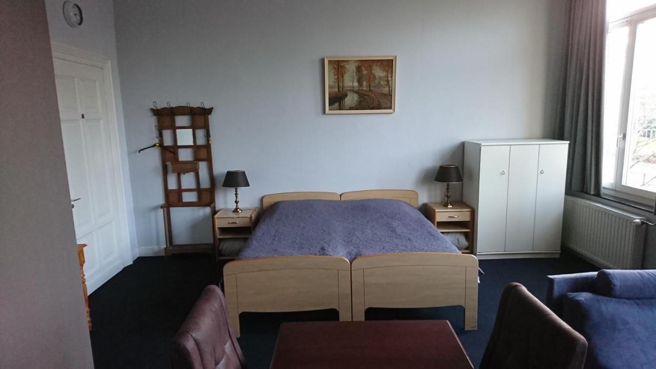 Bed and Breakfast Op De Burg Венло Экстерьер фото